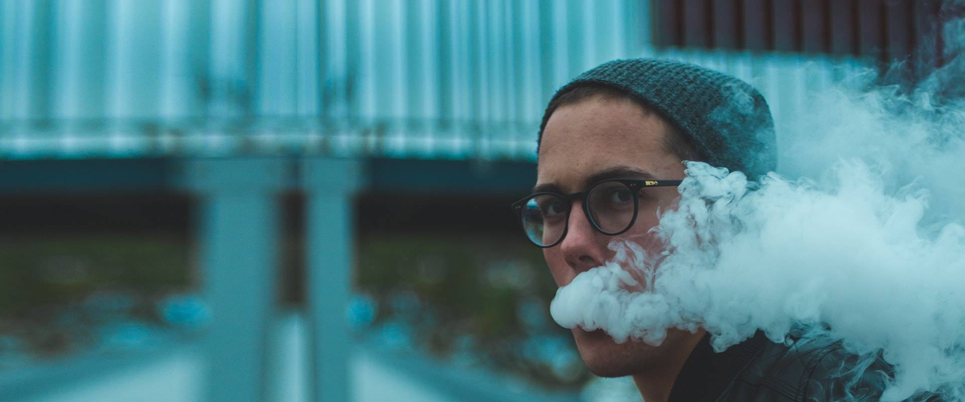 vap at ohm Sub Ohm Vaping: Best Sub Ohm Tank to Invest in for a Superior Experien –  Aquavape main image 1