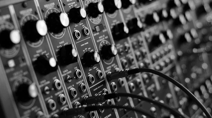 How to Use Modular Synthesizers