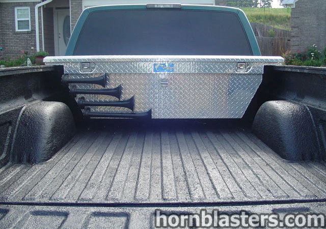 Johnny's 1997 GMC Sierra 1500 Train Horn Install