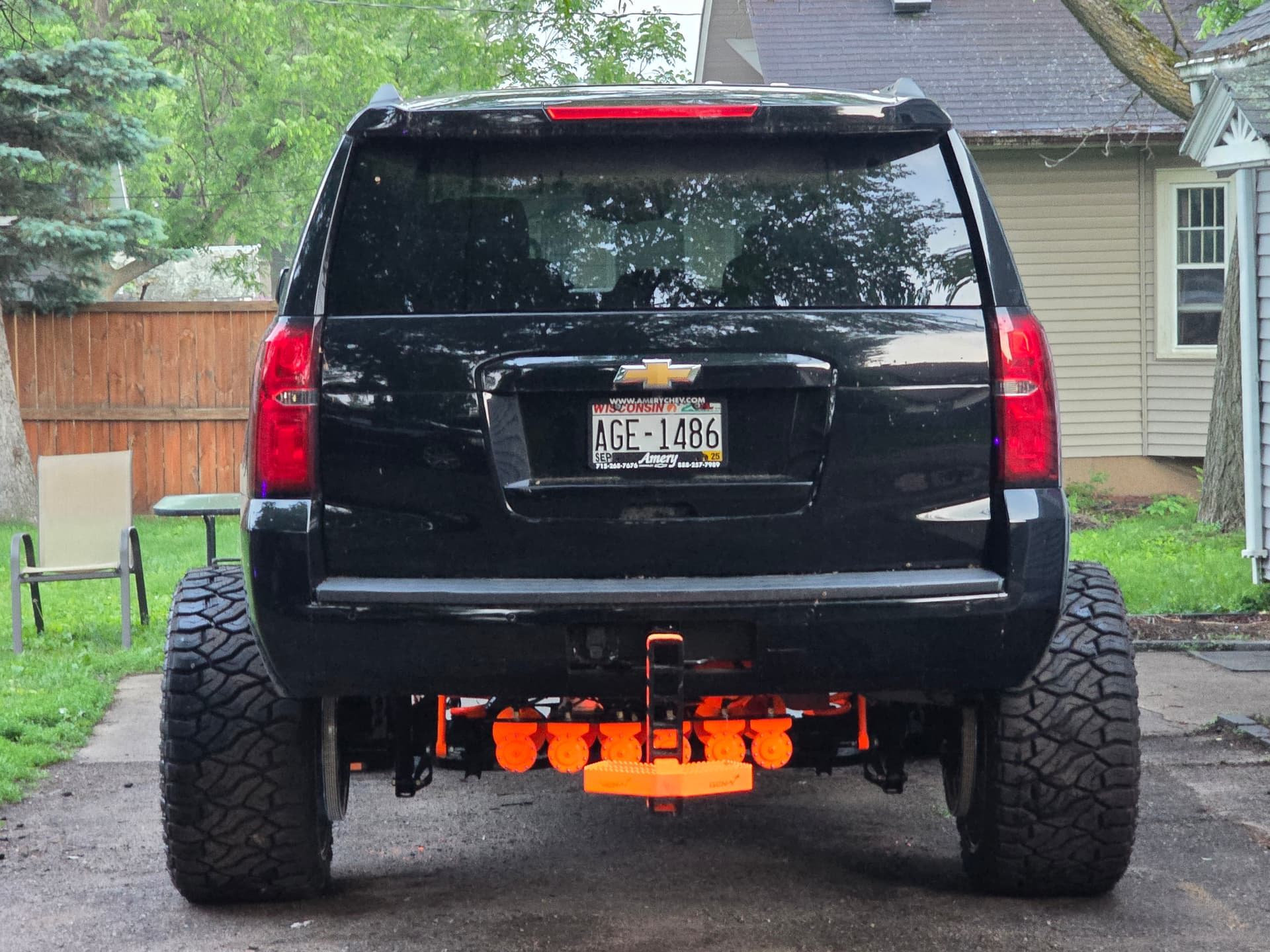 Theo's 2018 Chevy Tahoe Rocks Nightmare Edition Shocker S6 Train Horns