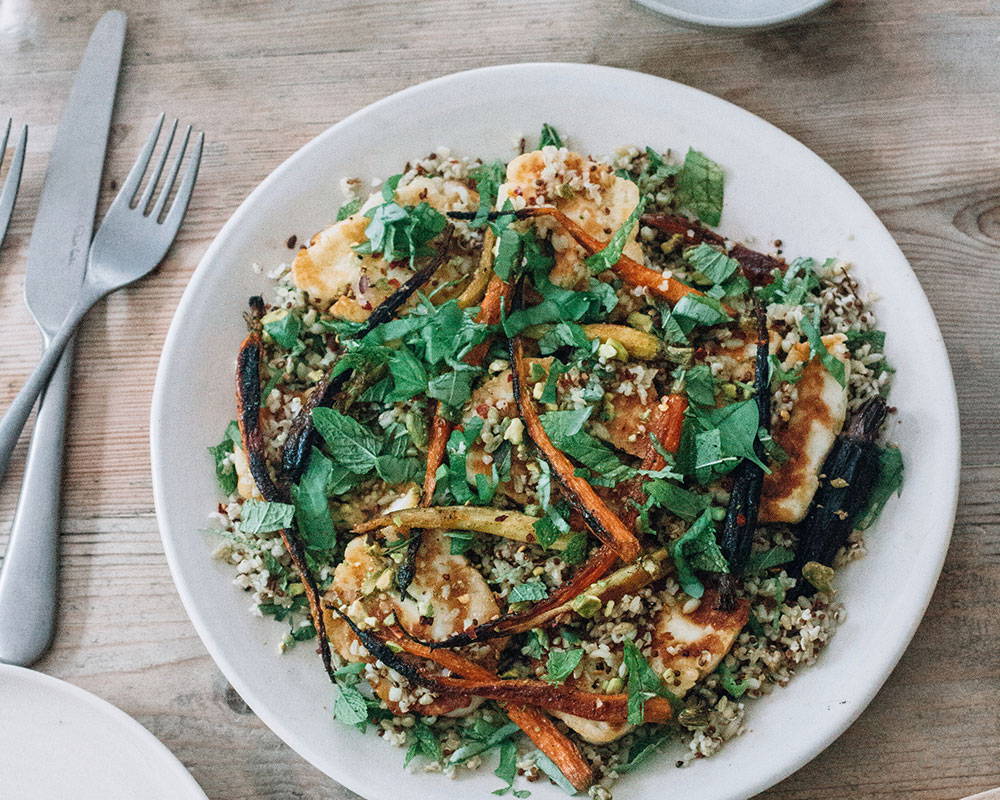 Honey roasted carrot, halloumi & freekeh salad