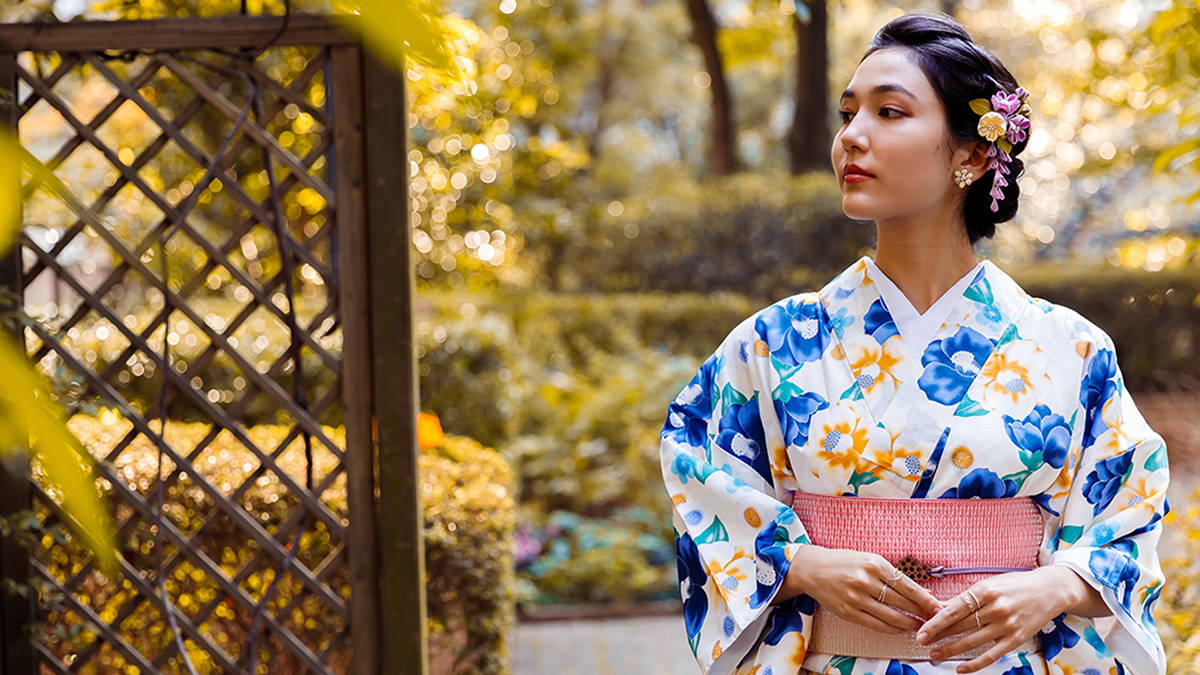 Japanese Traditional Yukata Kimono Female Geisha Kimono Vintage Flower Suit