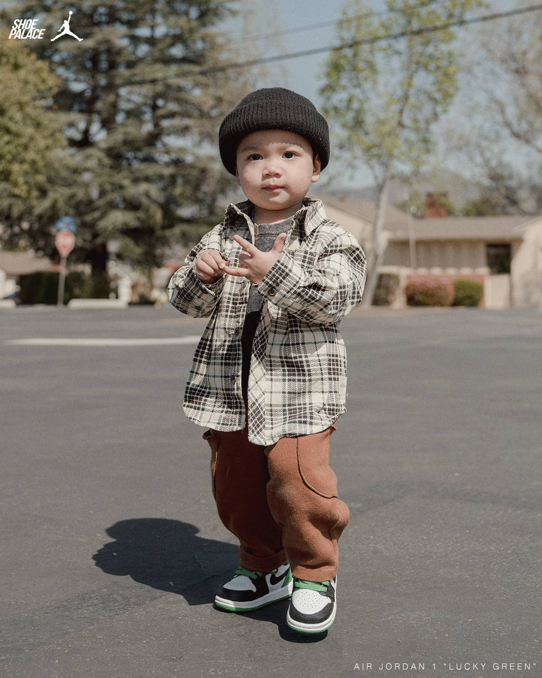 Air Jordan 1 Retro 'Lucky Green' on boy