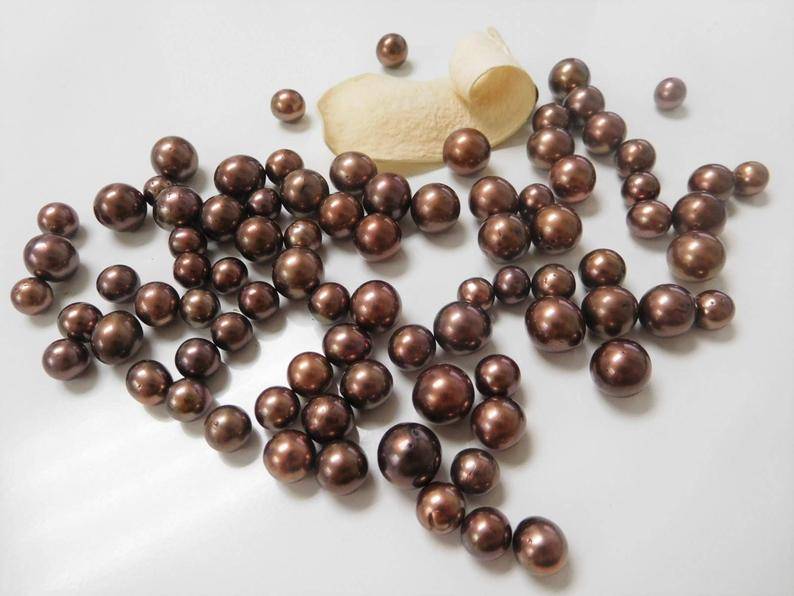 Pearl Colors: Dyed Chocolate Tahitian Pearls