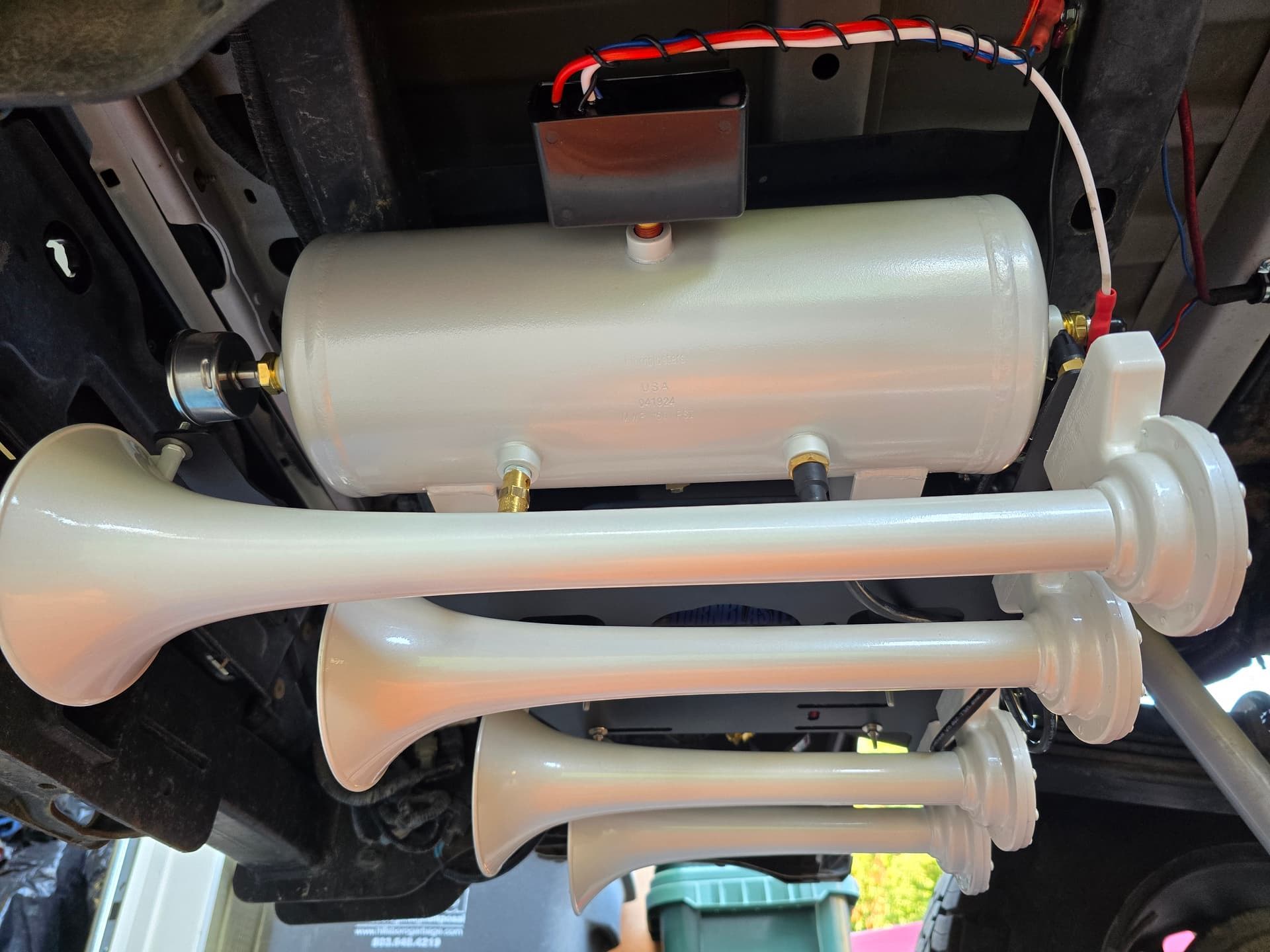 Ben's 2017 Ford F350 Platinum Train Horn Install with Spare Tire Delete Kit Heavy Duty