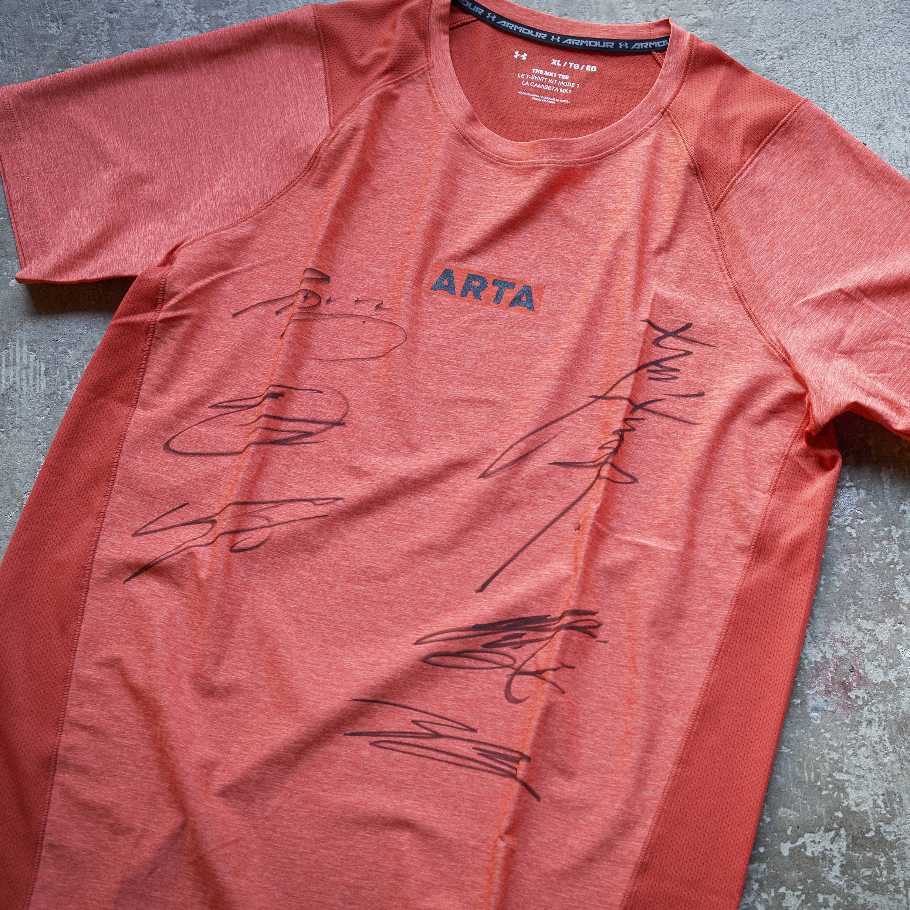 完売いたしました】ARTAチームメンバーサイン入りTシャツ数量限定販売
