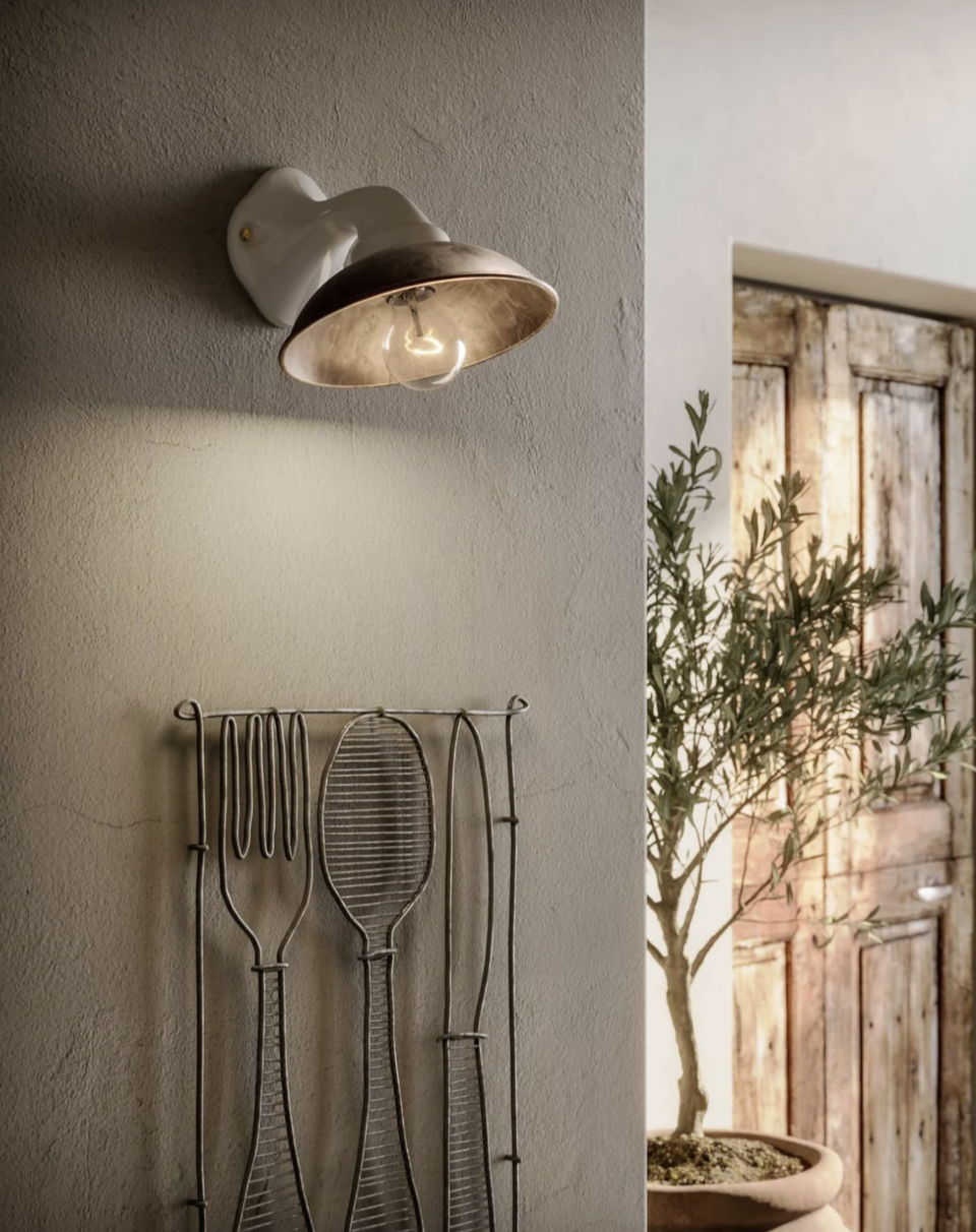 Rustic wall light fitting