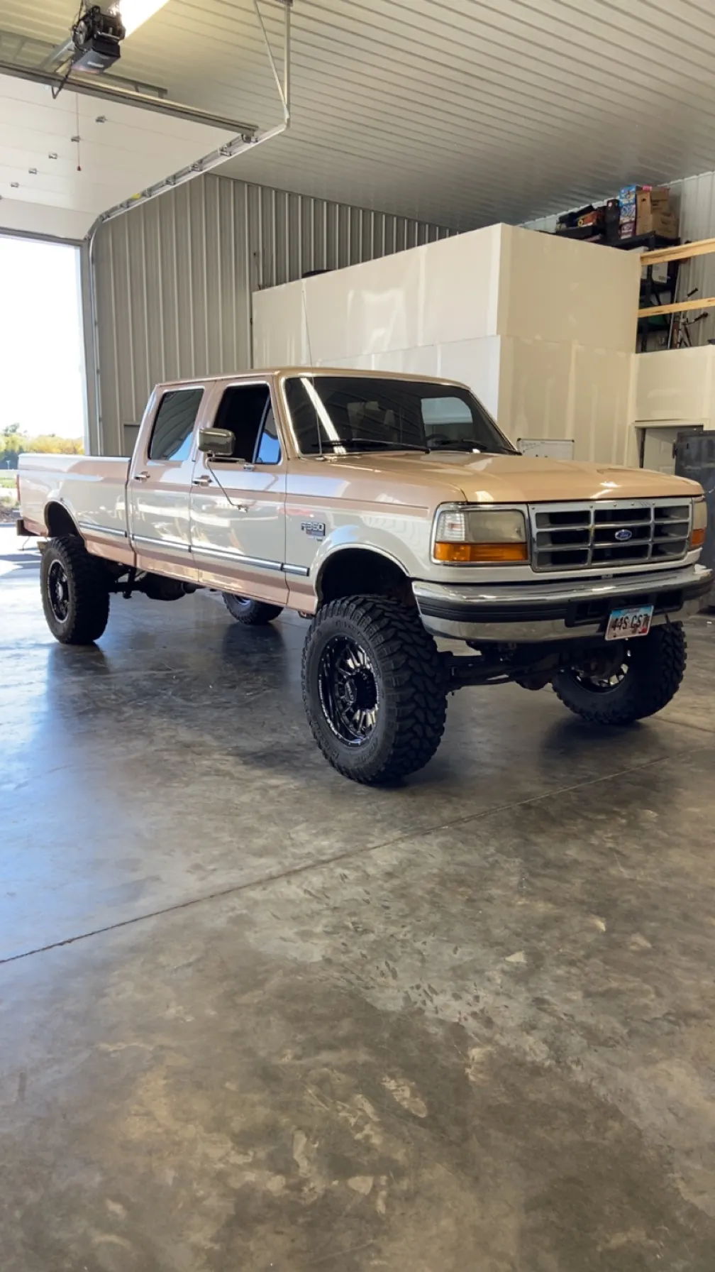 Kayden’s 1996 Ford F350 with Conductor’s Special 228H + 9 Shocker XL Horns
