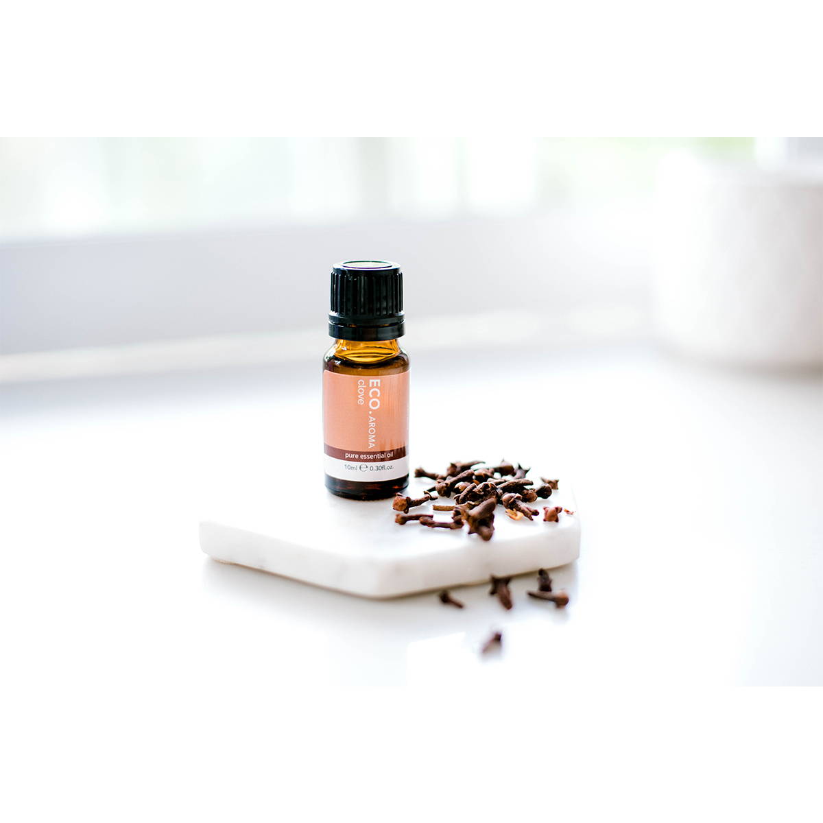 Clove essential oil
