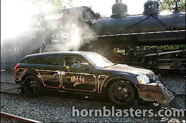 Monster Garage's 2005 Dodge Magnum Train Horn Install