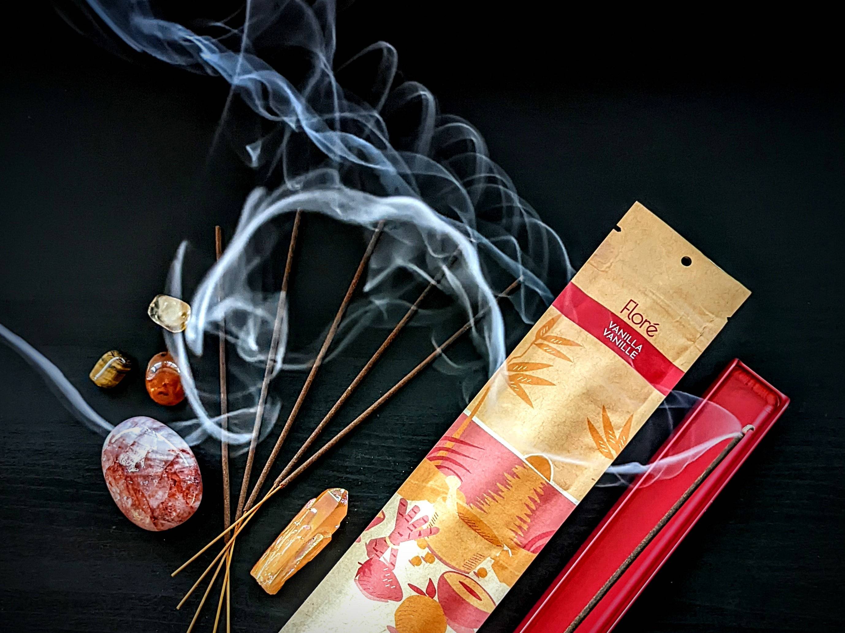 Flore Canadian Incense Vanilla Incense Sticks Burning Incense Smoke Crystals