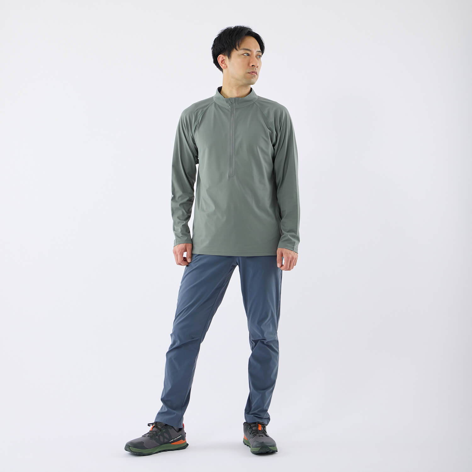 モデル 178cm　着用サイズ：L　着用カラー：カーキ