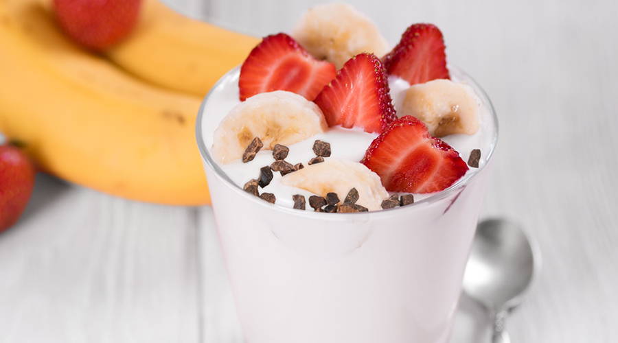 banana split yogurt bowl