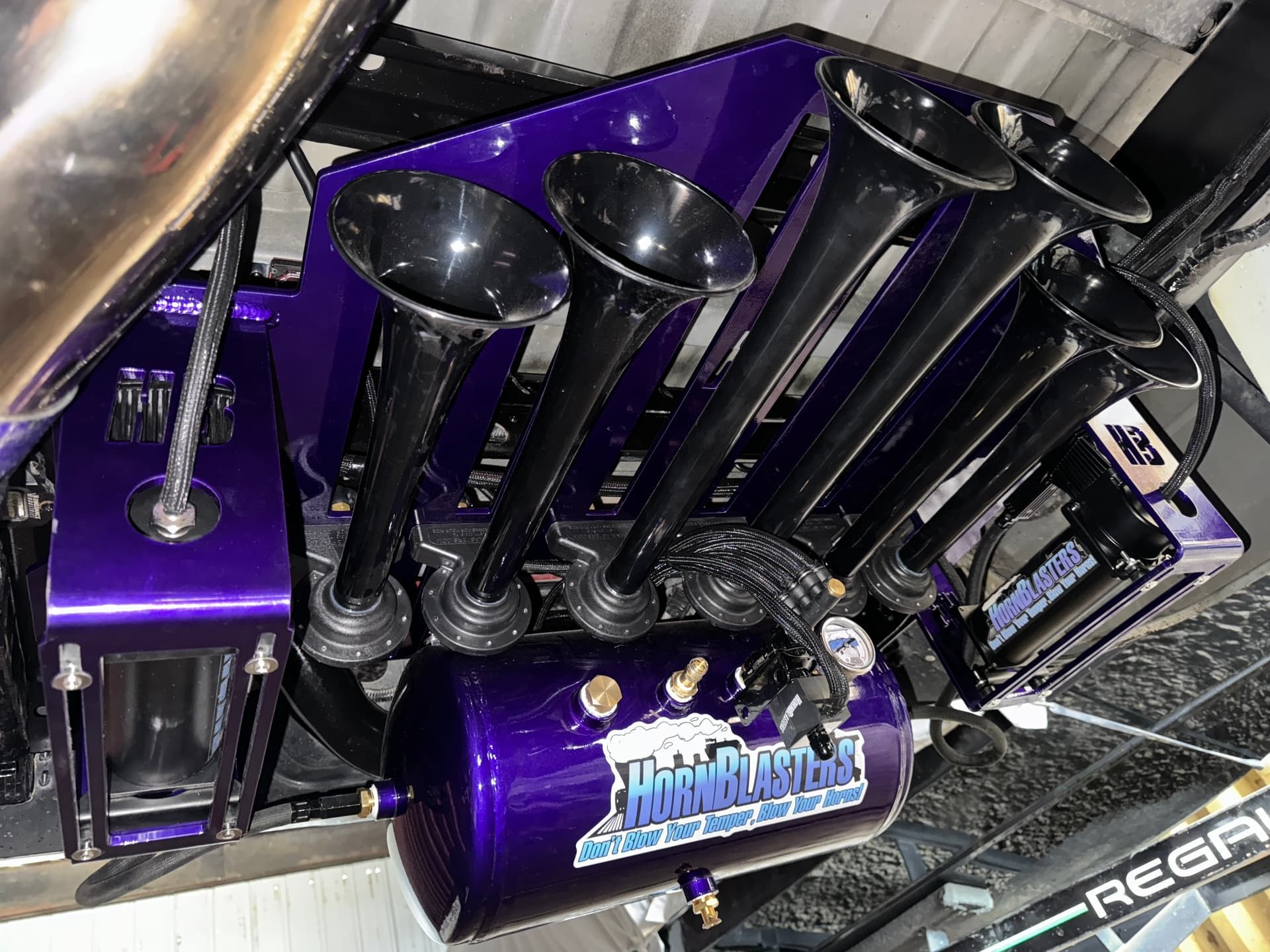 Nick's 2017 Ram 2500 MegaCab Train Horn Install