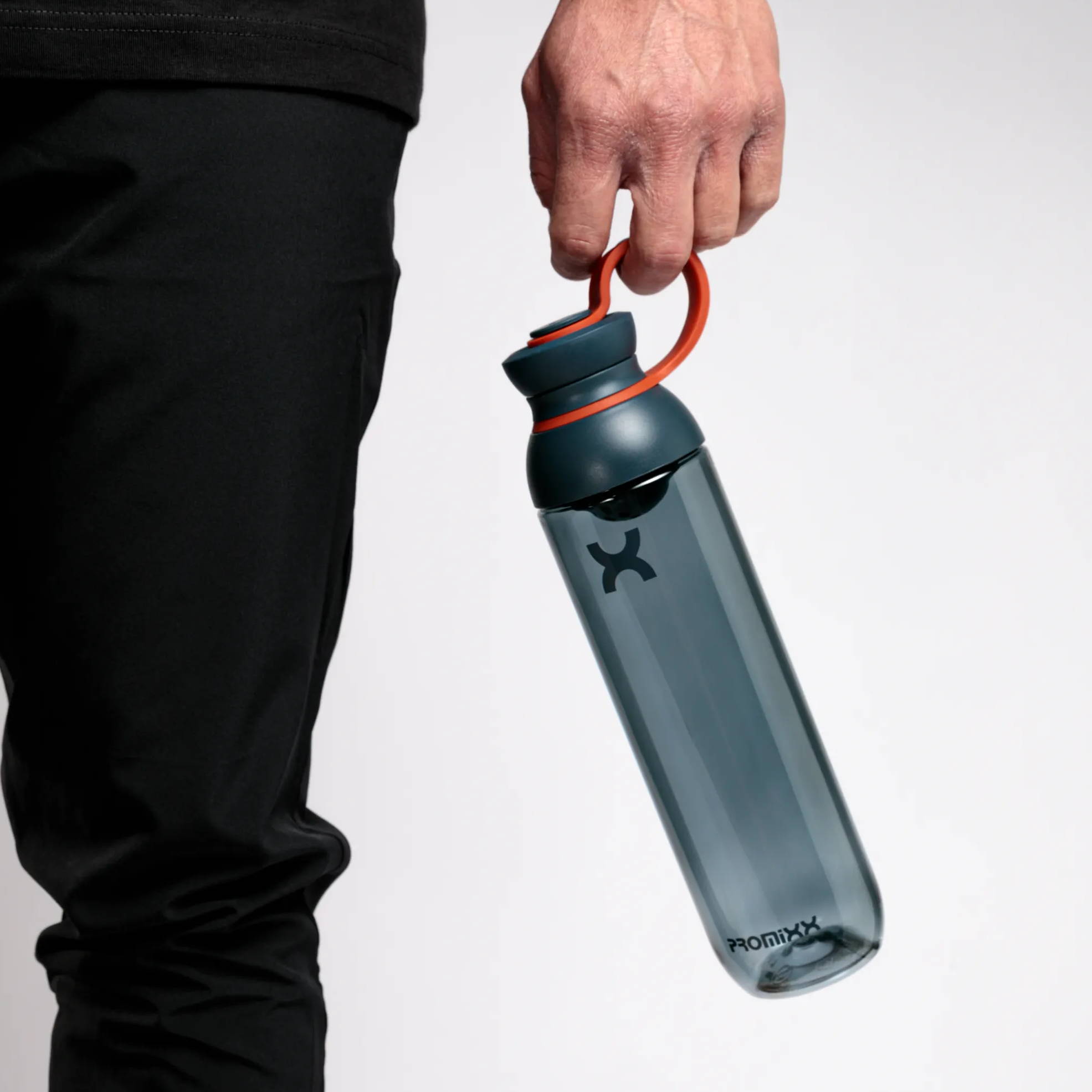 MiiXR  Can your sports bottle, shaker or blender do this?! by PROMiXX™ —  Kickstarter