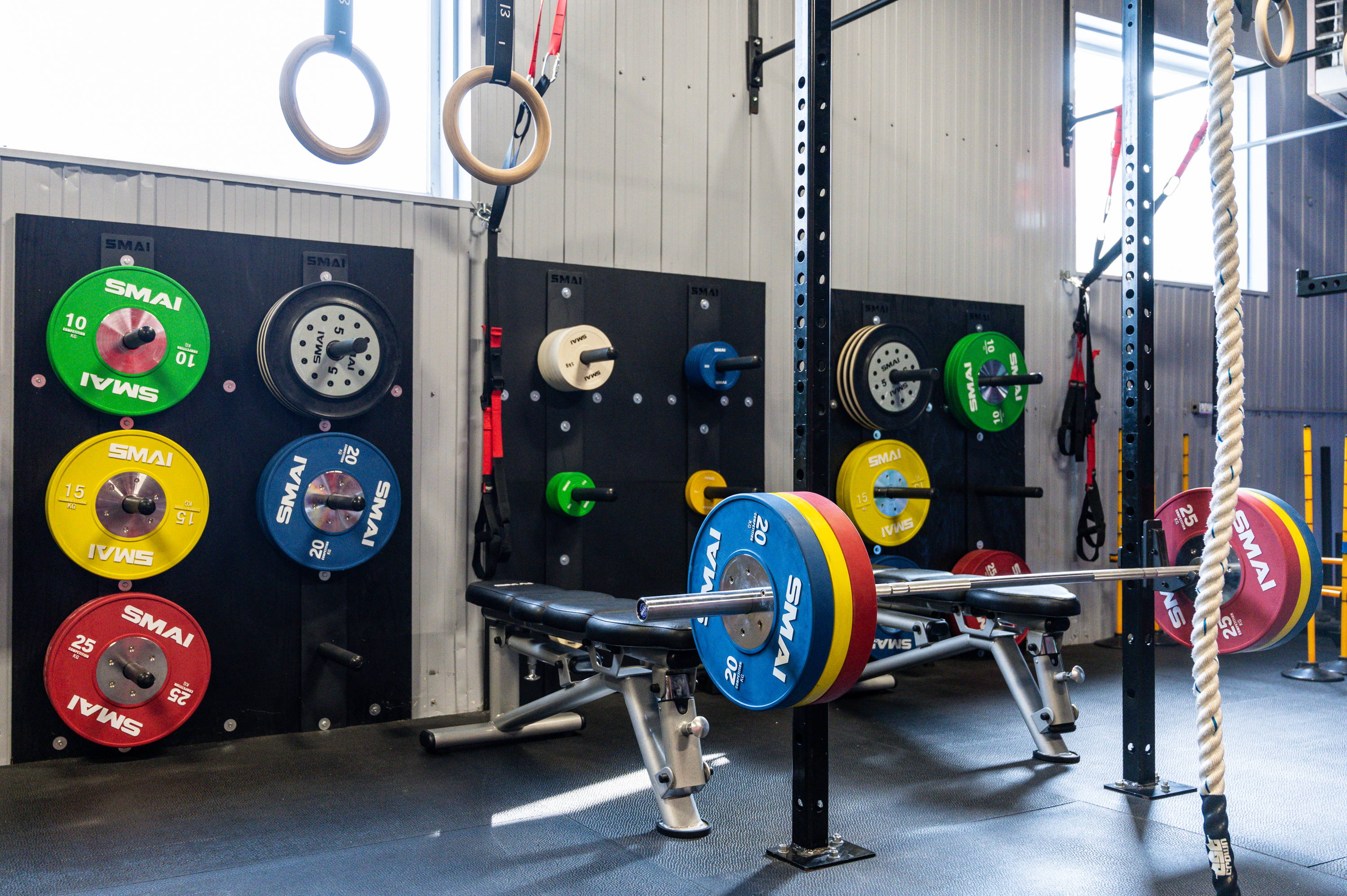 squat racks and weight plates
