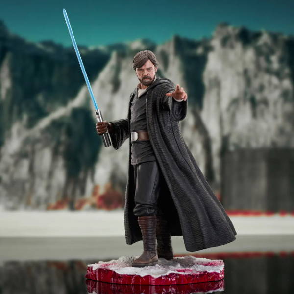Star Wars: The Last Jedi™ - Luke Skywalker™ (Crait) Milestones Statue
