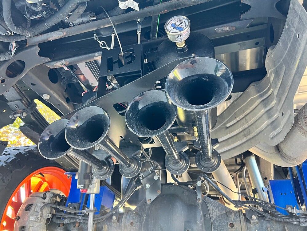 Joe's 2022 Chevy Silverado 2500HD Train Horn Install