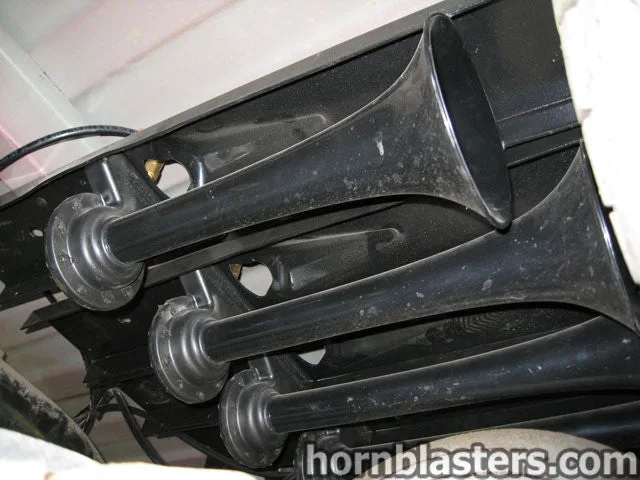 Mounted horn and bracket detail from Mike's install photo 3