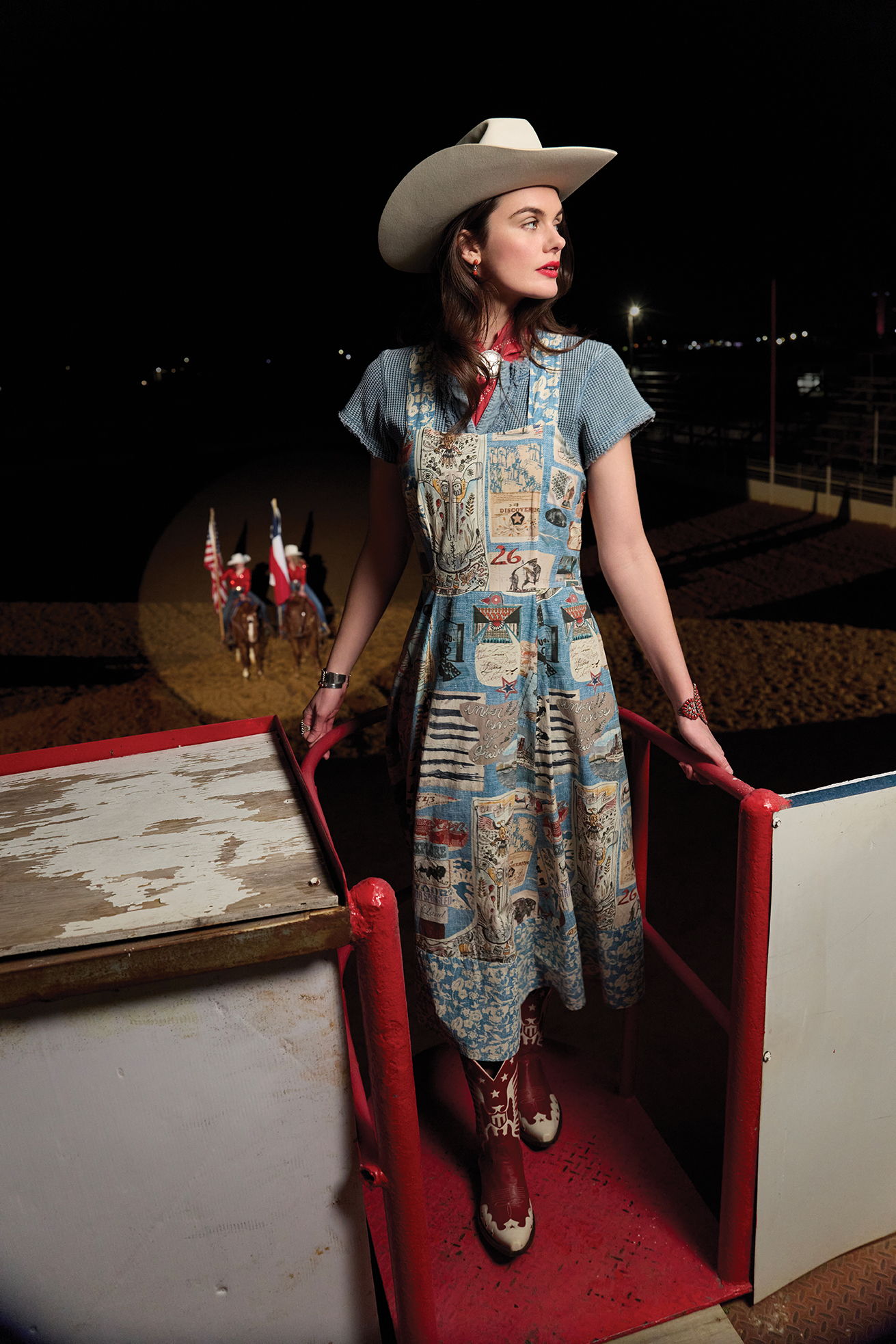 Kaylin wearing the Sea to Shining Sea Apron dress paired with the Addie Henley. 