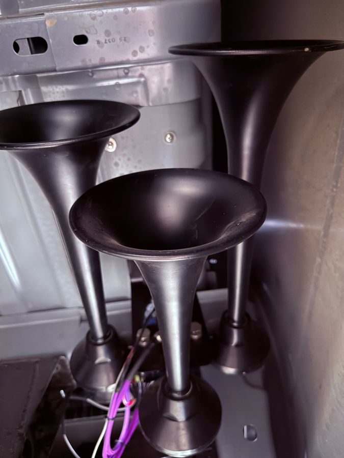 Troy's 2025 RAM 3500 Train Horn Install with Mini Outlaw 127H Train Horn Kit