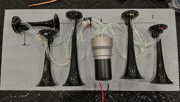 Five trumpet air horn assembly compressor tubing perforated mount plate Ricky's 2012 Jeep JK Wrangler Sport Wrango Horn Kit Nightmare Edition Dixie musical horn gallery photo 3