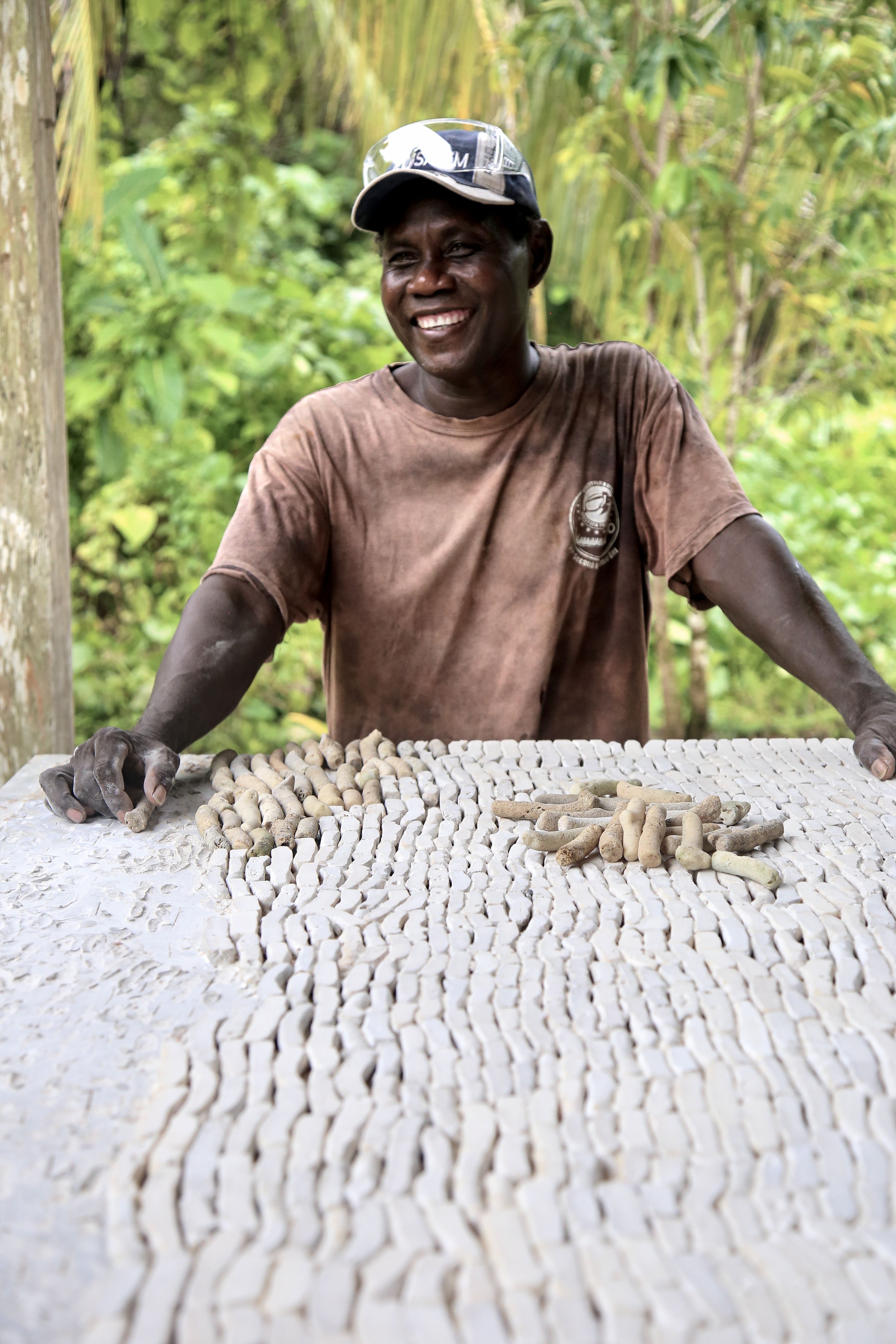 Marovo Island Traders master craftman