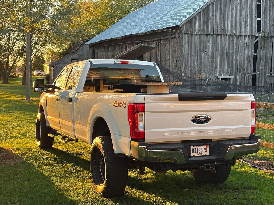 2017 Ford F350 XLT CS232 spare tire delete train horn