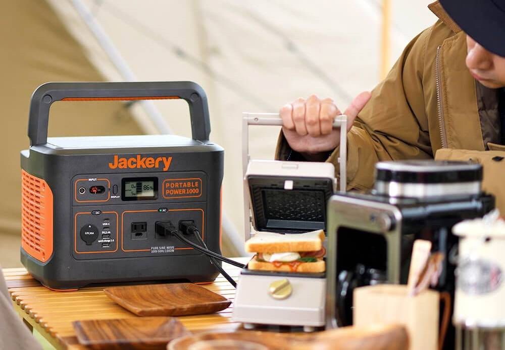 Jackery ポータブル電源 1000はキャンプや車中泊にも最適