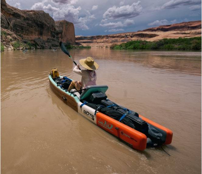 LONO Aero paddling down river