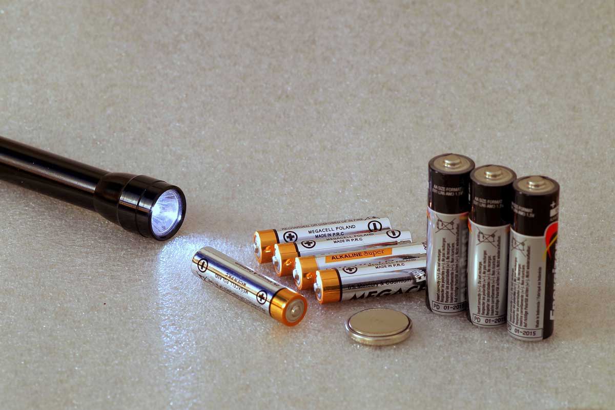 Flashlight with extra batteries