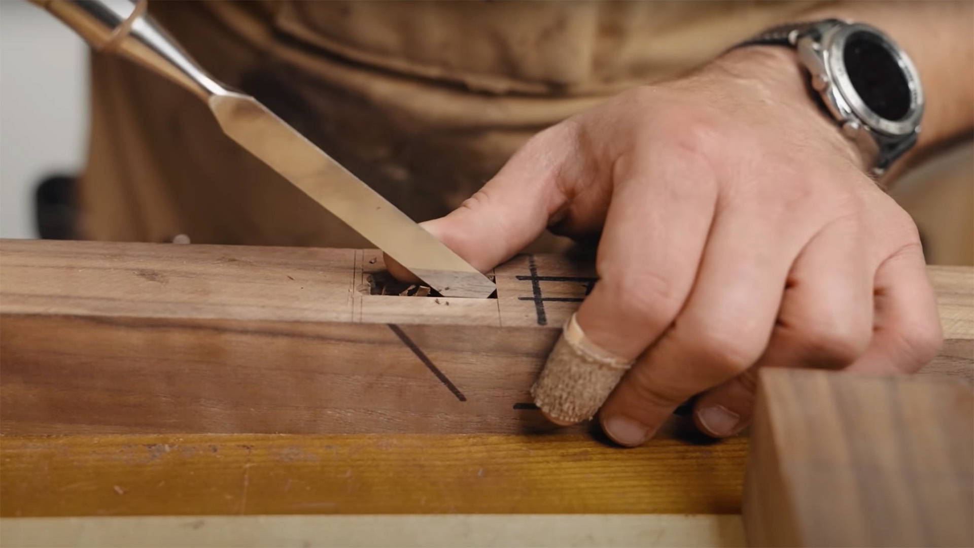 How to Chisel: 10 Tips Any Woodworker Can Use for Excellent