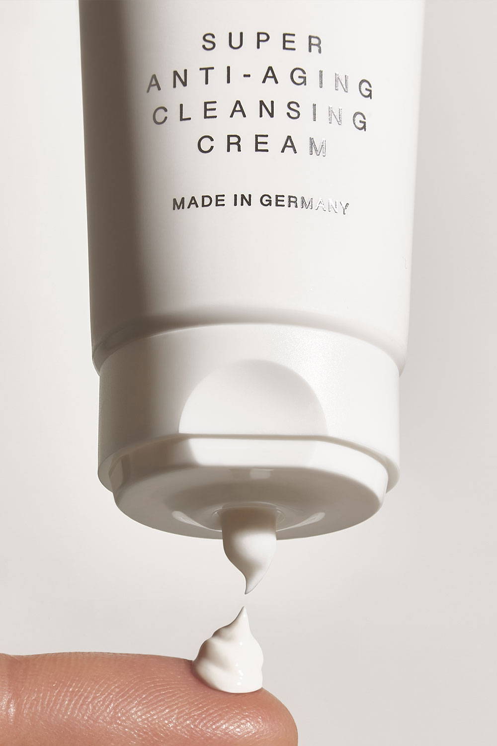 Super anti-aging cleansing cream