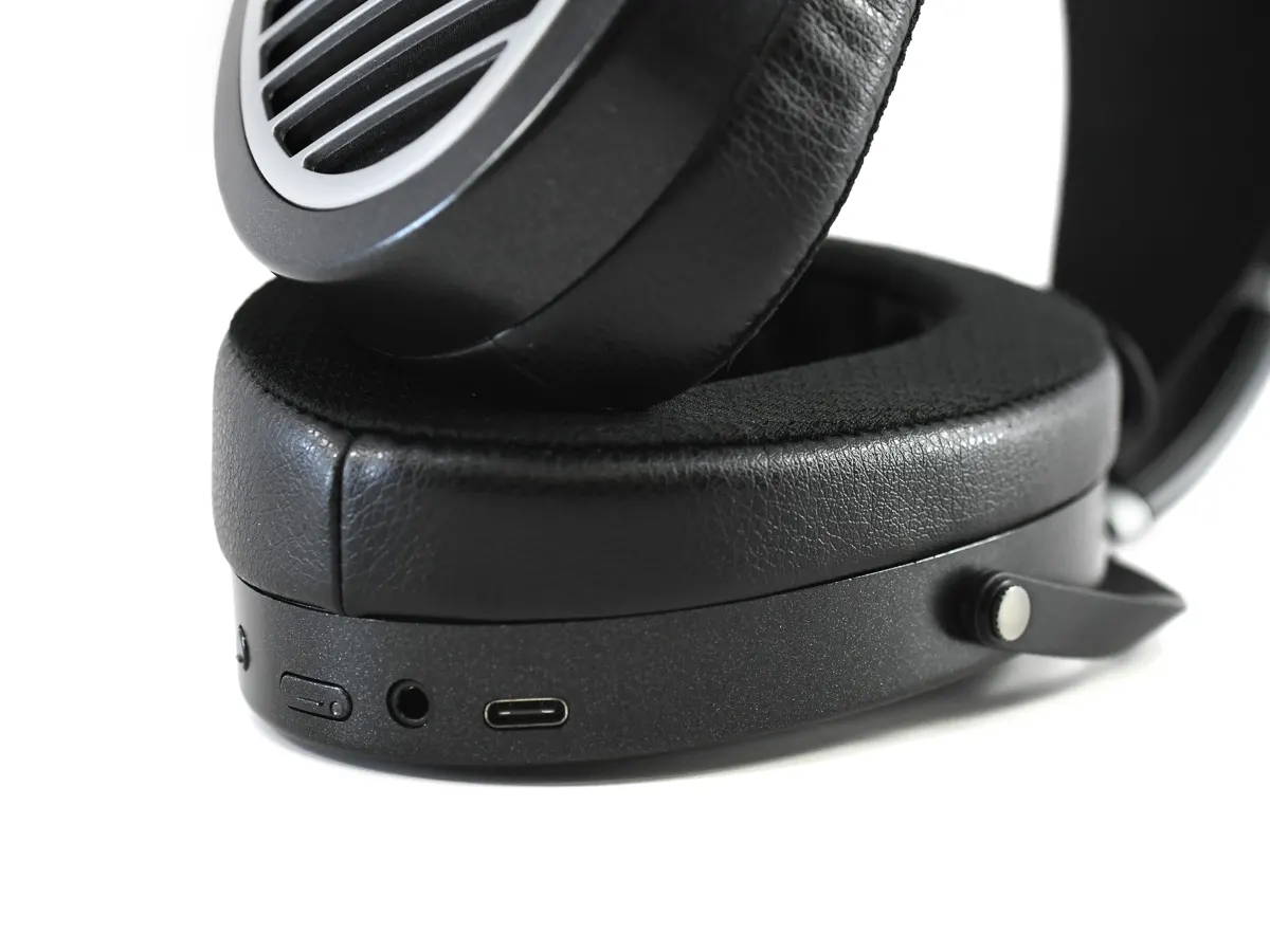 Ananda-BT earcup controls