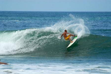 Surfing Playa Santana, Nicaragua