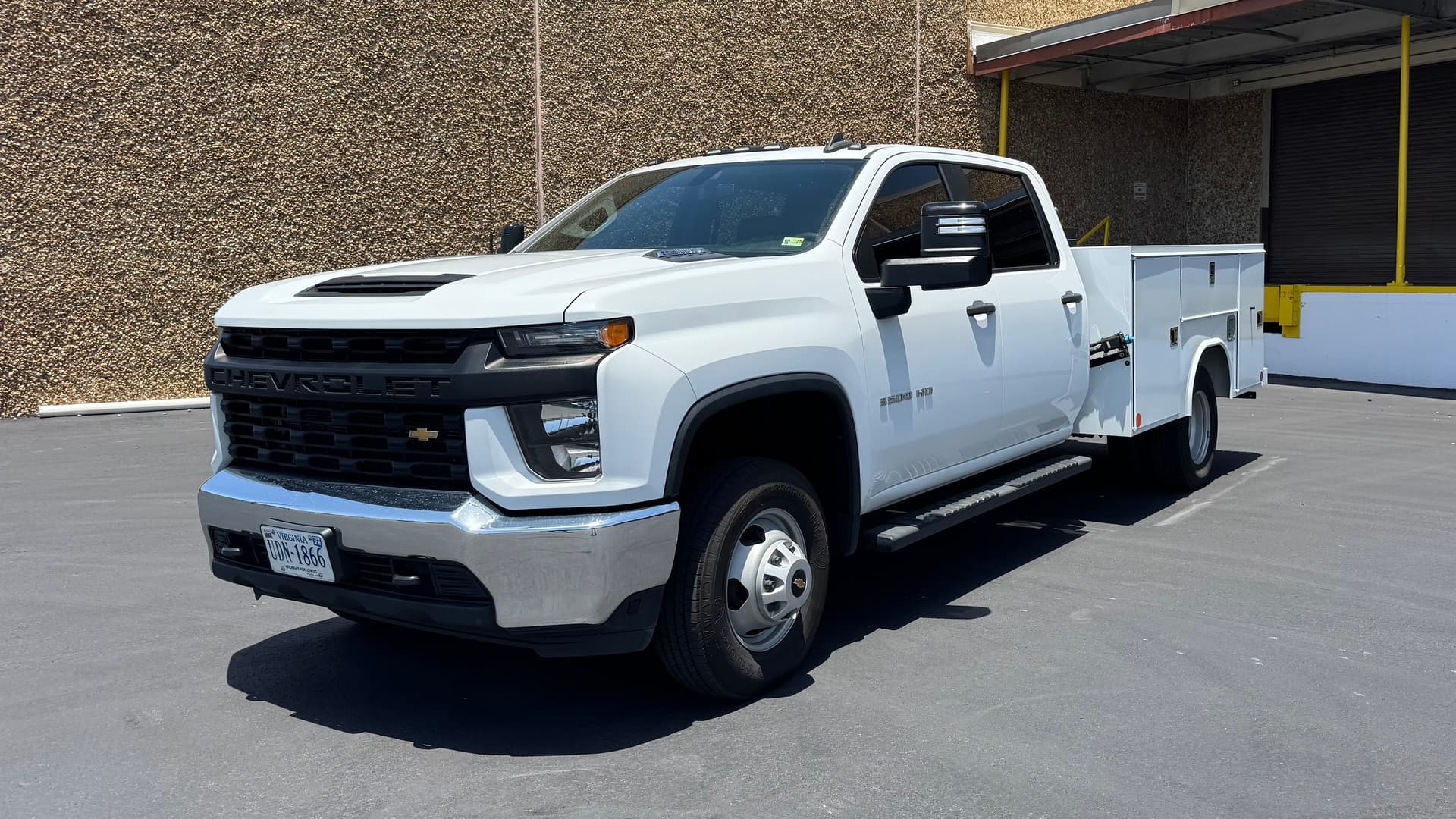 George's 2022 Chevy Silverado 3500 Train Horn Install