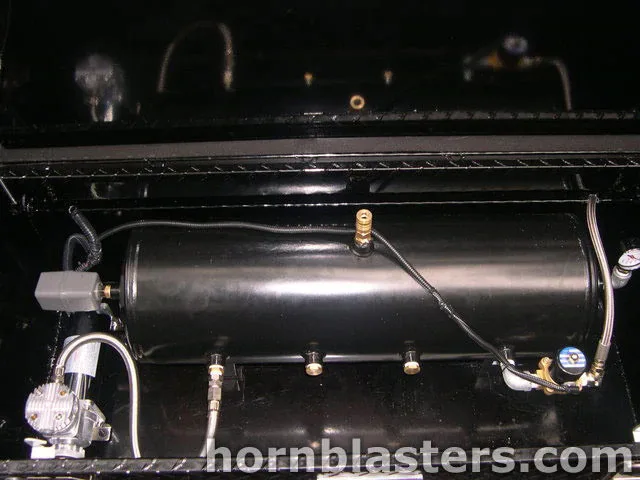 Shaun's 2005 Ford F150 Train Horn Install