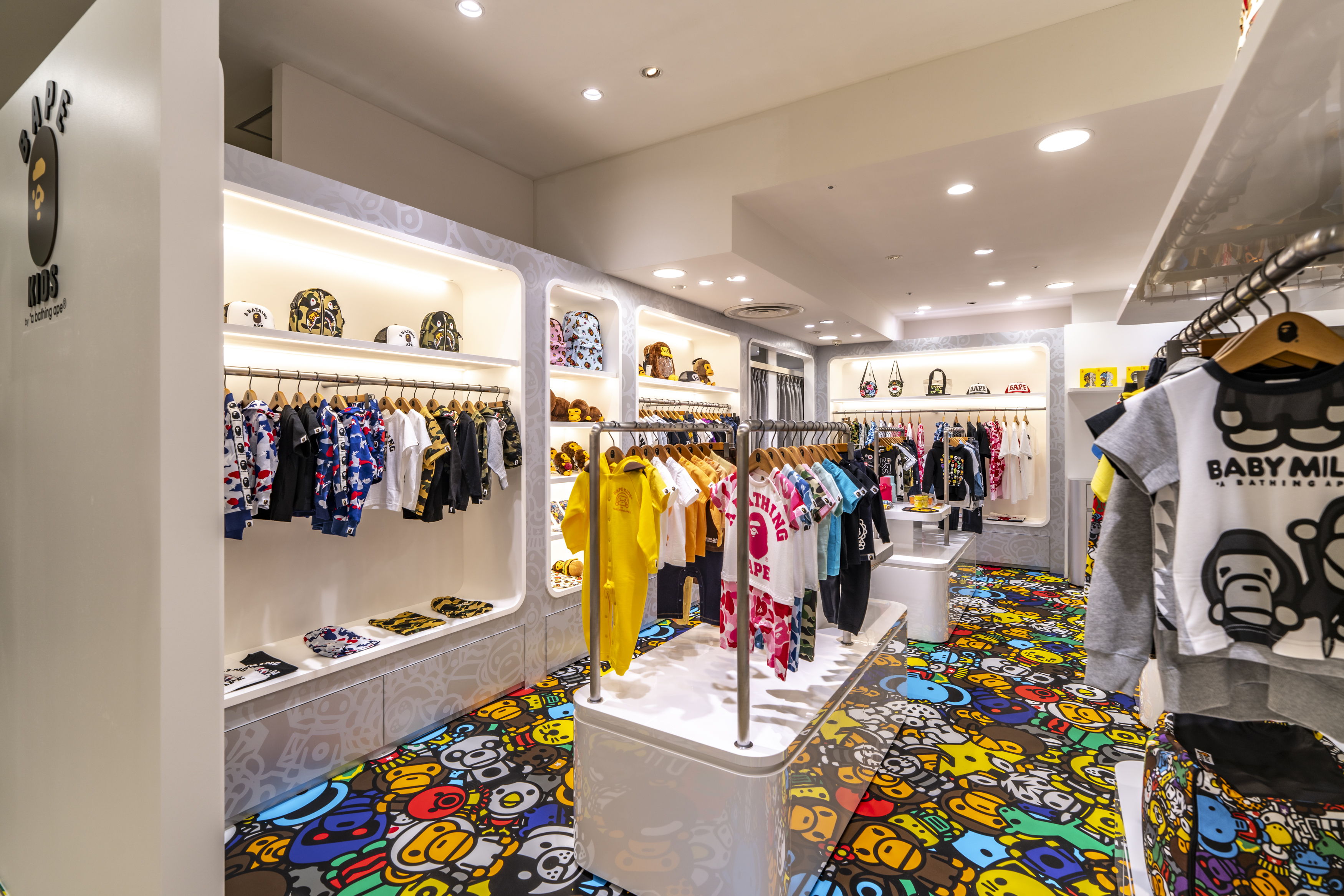 BAPE KIDS 140セット新品あり BAPE KIDS®が大阪高島屋にオープン！ | bape.com