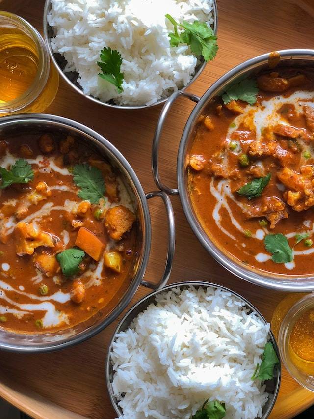 Curry de tofu aux patates douces | Mukha Yoga