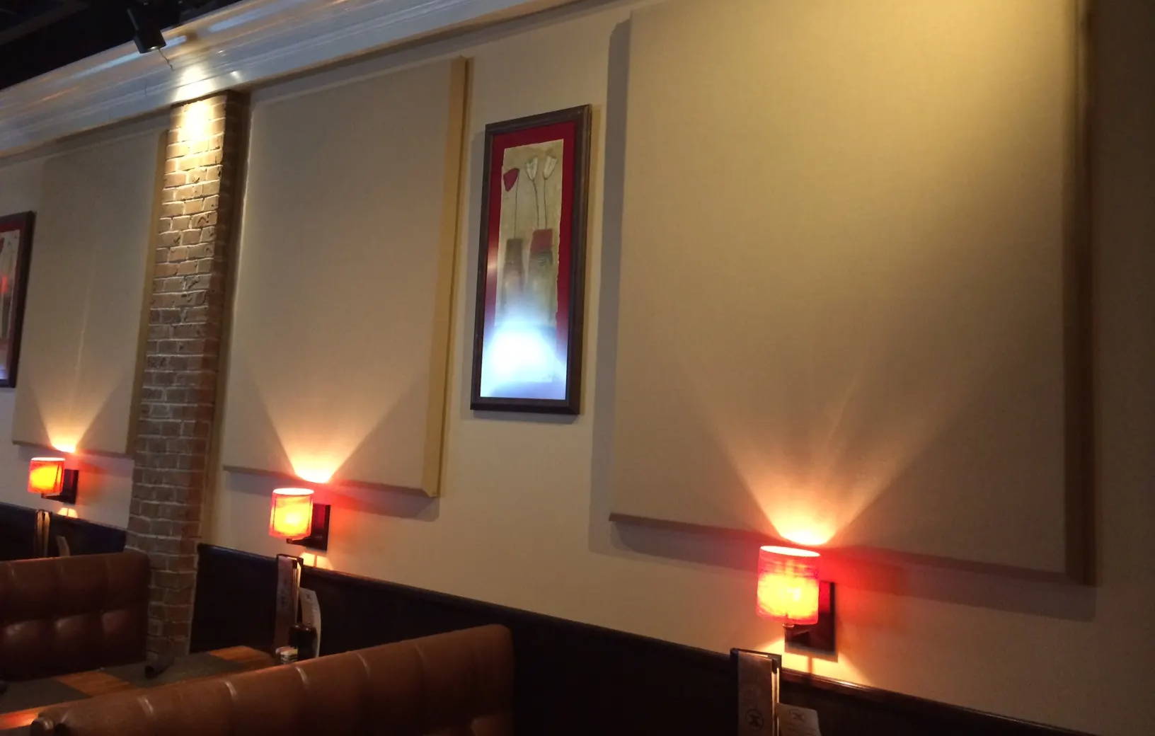 acoustic panels used on restaurant wall