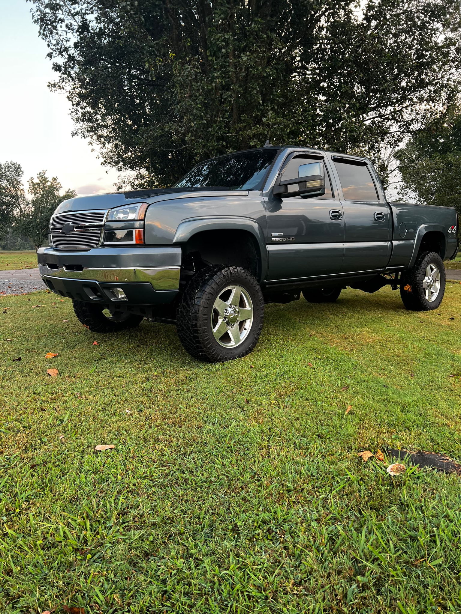 2007 Chevy Silverado Classic Crew Cab 2500HD with Conductor’s Special 228H Train Horn Kit installed