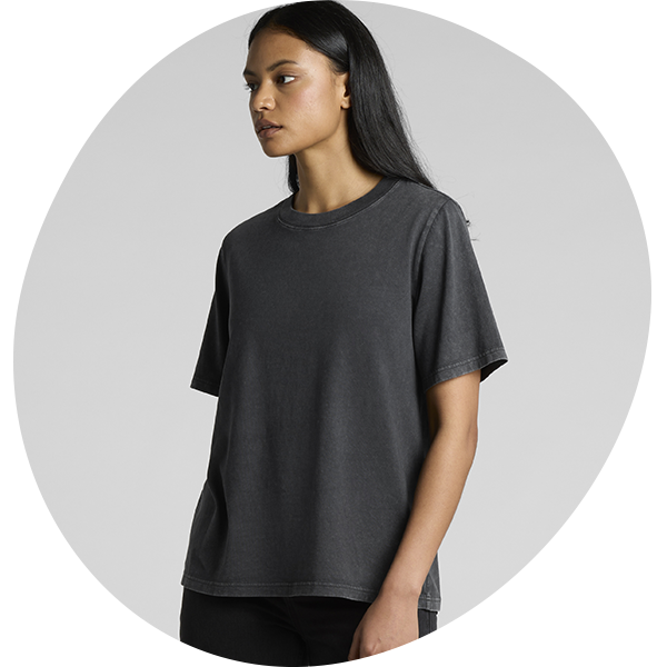 Model wearing an oversized dark grey t-shirt