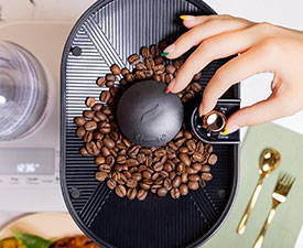 Built-in burr grinder