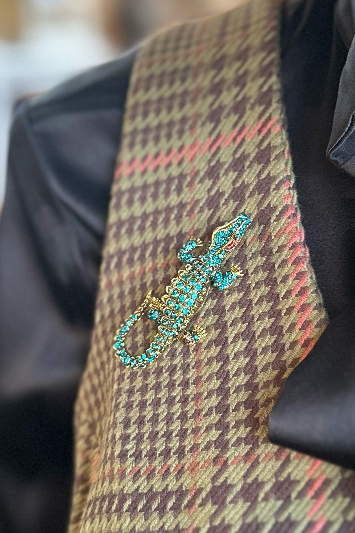 Super-cute commemorative alligator pin! 