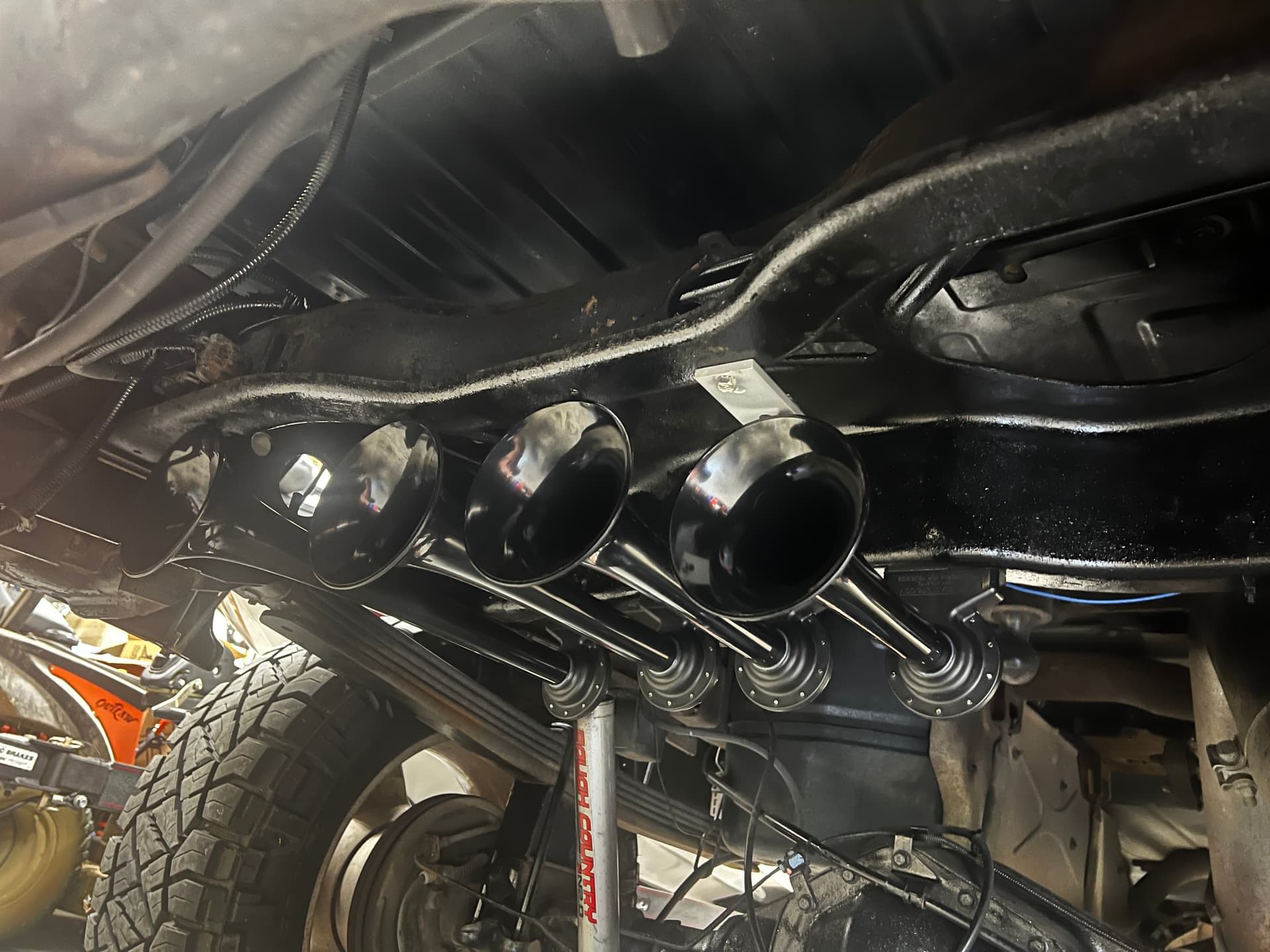 2007 Chevy Silverado Classic Crew Cab 2500HD with Conductor’s Special 228H Train Horn Kit installed