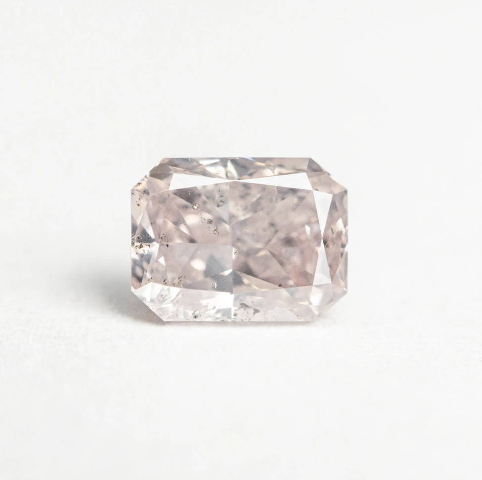 brownish-pink-australian-radiant-cut-diamond