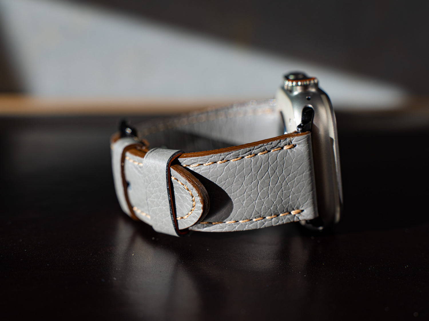 ITALIAN LEATHER APPLE WATCH BAND IN GRAY COLOR
