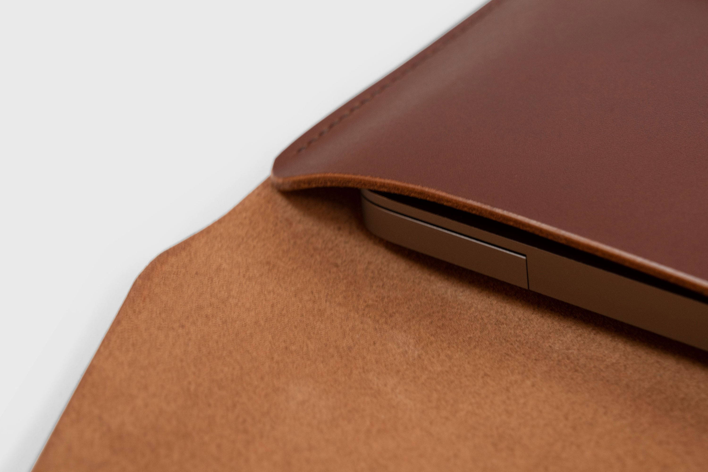 MacBook Sleeve Leather Fit