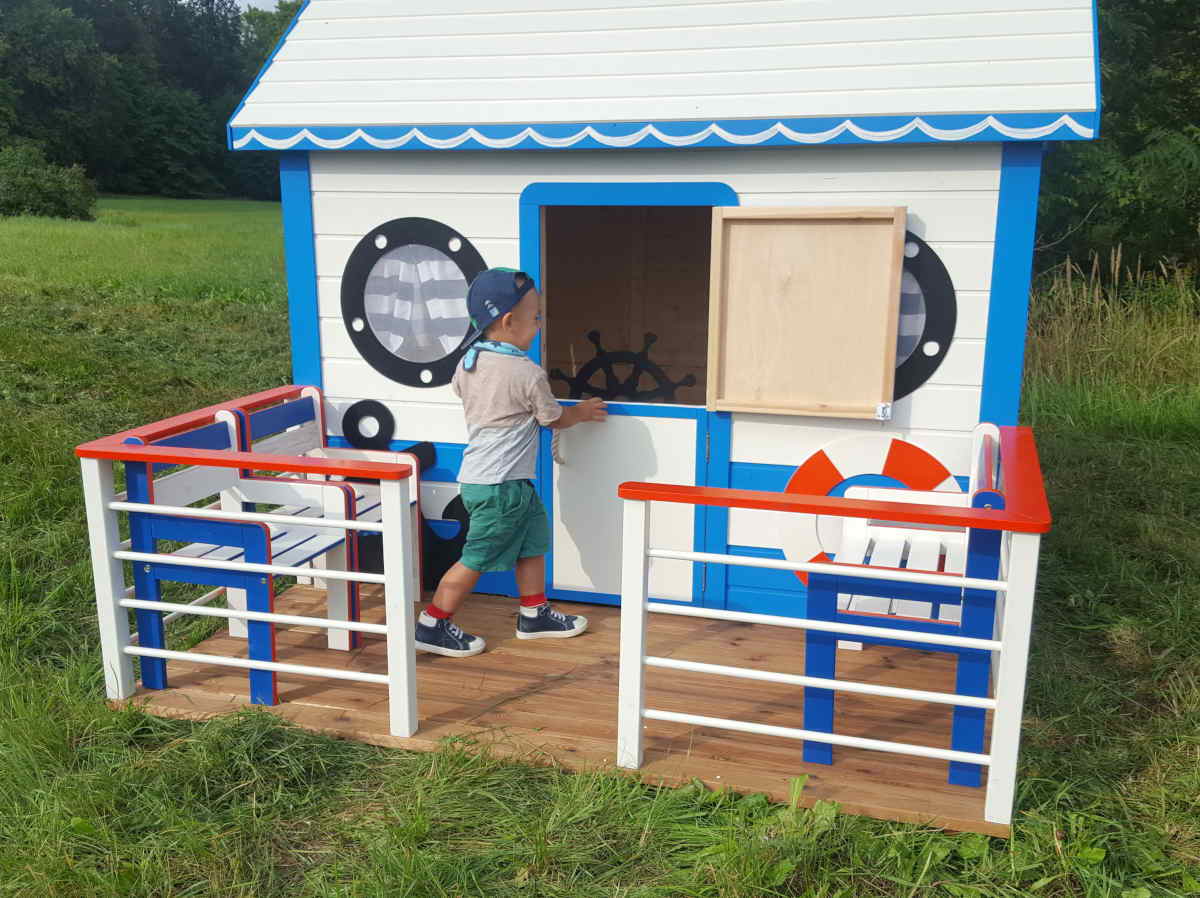 Custom playhouse in blue for boys