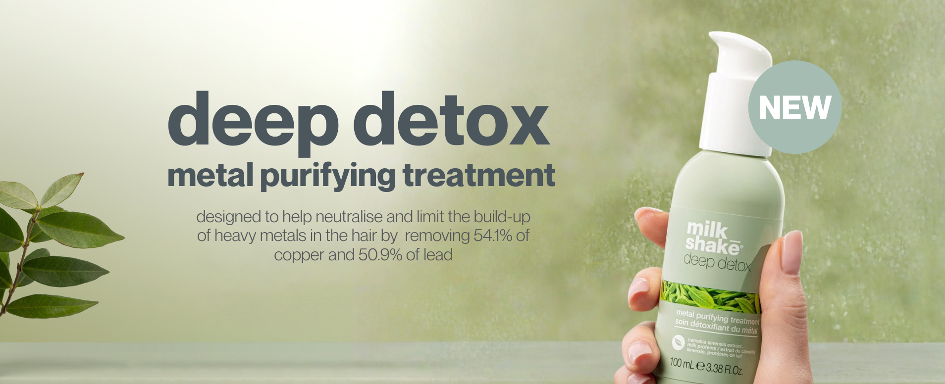 hand holding deep detox metal purifying treatment